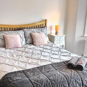 Cosy Bee And Bed & Breakfast Bournemouth