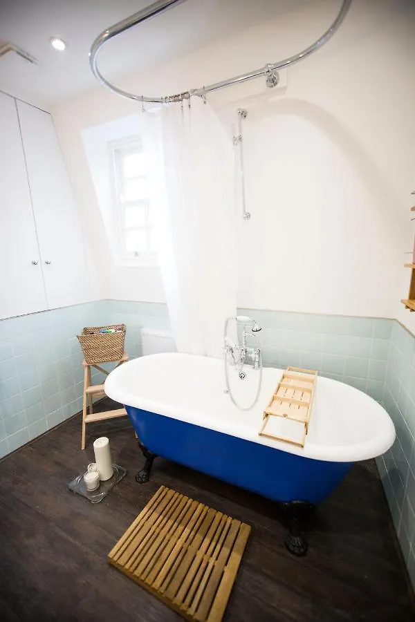 Guest house Luxury Bed Just Off The Canal Hotel London