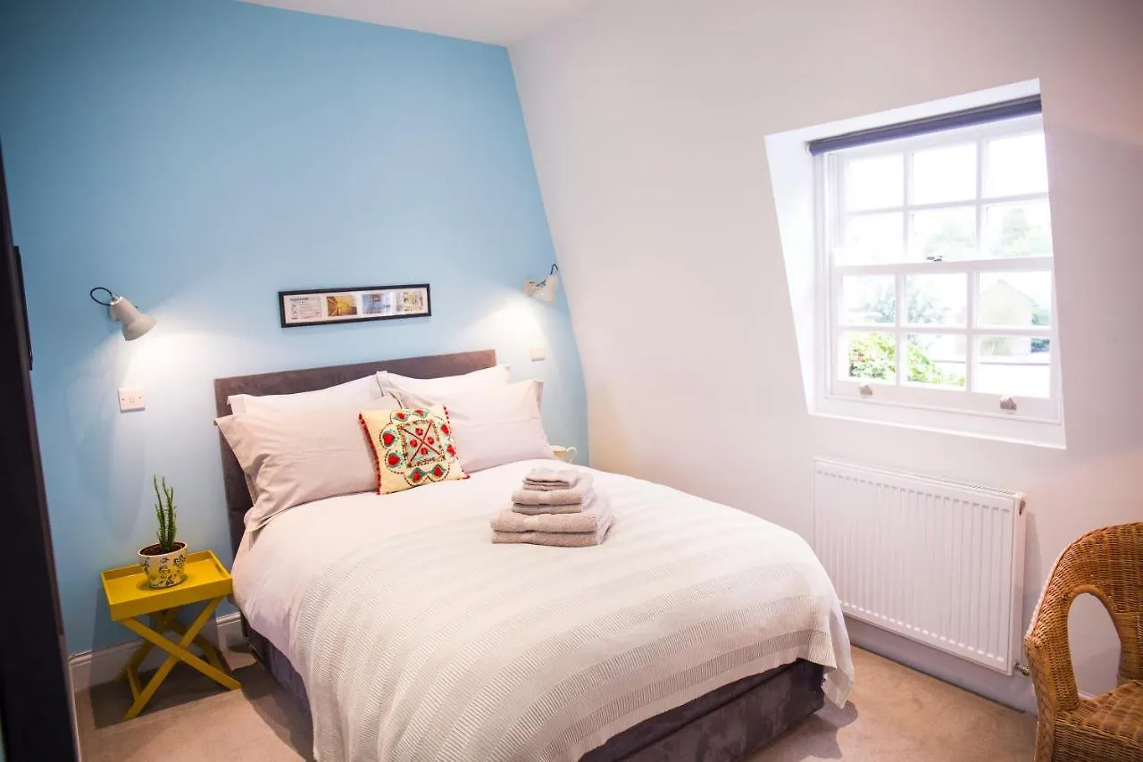 Guest house Luxury Bed Just Off The Canal Hotel London